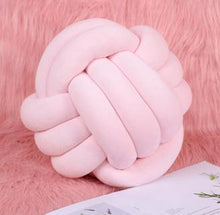 Load image into Gallery viewer, Knot Cushions