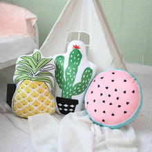 Load image into Gallery viewer, Decorative Cactus Cushion